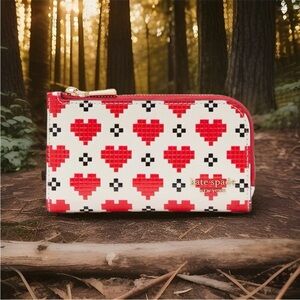 🍓💖Kate Spade Devin Pixel Hearts Red and White  Small Slim Bifold Wallet NWT